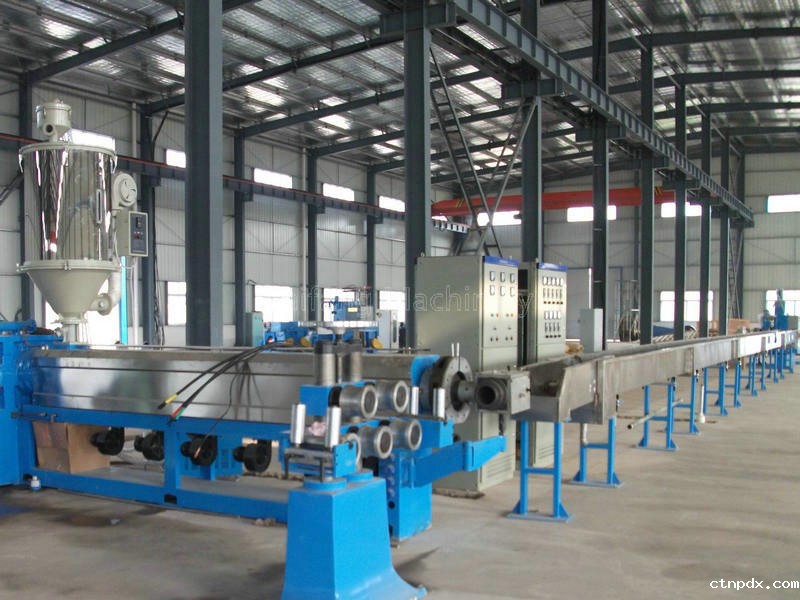 电力电缆押出机